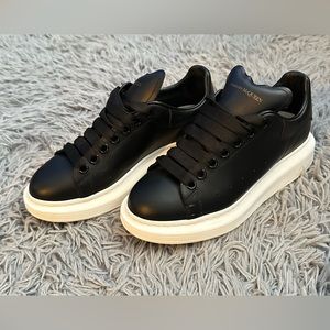 ALEXANDER MCQUEEN OVERSIZED SNEAKER STYLE (WOMENS)